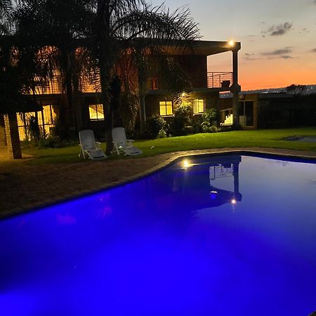 C And C Guest House/ Bed And Breakfast Pretoria Exterior foto